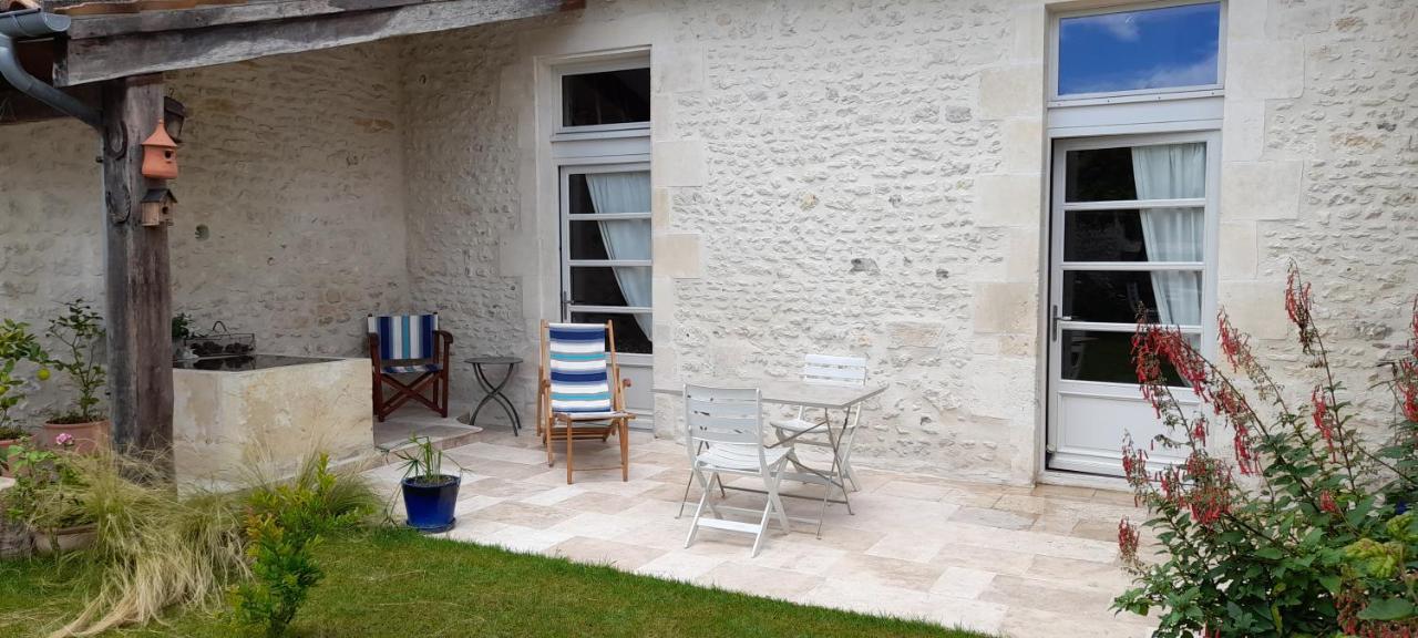 Suite De Charme Dans Une Maison Charentaise Cozes Eksteriør bilde
